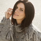 Laura Pausini: Ascolta “Non è detto”, il nuovo singolo