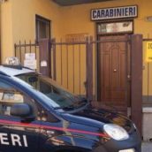 Vende mascherine in piena emergenza Covid ma è una truffa: 60enne denunciato dai Carabinieri
