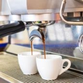 Restituire il sorriso con un caffè: barista ne offre gratis 100 al giorno