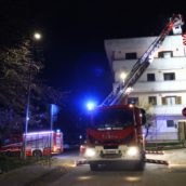 VIDEO/Avellino, prende fuoco la canna fumaria in un’abitazione: nessun ferito