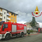 Lacedonia, abitazione in fiamme: caschi rossi e carabinieri in azione