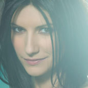 Laura Pausini vince il “Satellite Award” per “Io sì (Seen)”