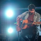 Fabrizio Moro annuncia le date live di “Canzoni nella stanza – percorso unplugged 2021”