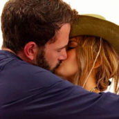 Jennifer Lopez e Ben Affleck sono tornati insieme, arriva la conferma dai social