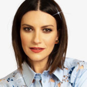 Laura Pausini condurrà Easy Hits su Apple Music Radio