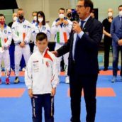 Atleta di 10 anni rifiuta la vittoria a tavolino contro l’avversario bloccato nel traffico: una bella storia di fair play