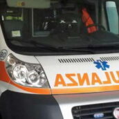 Fingono un’emergenza e chiamano l’ambulanza per andare a Riccione: denunciati