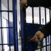 Poliziotti trovano droga nel carcere di Avellino